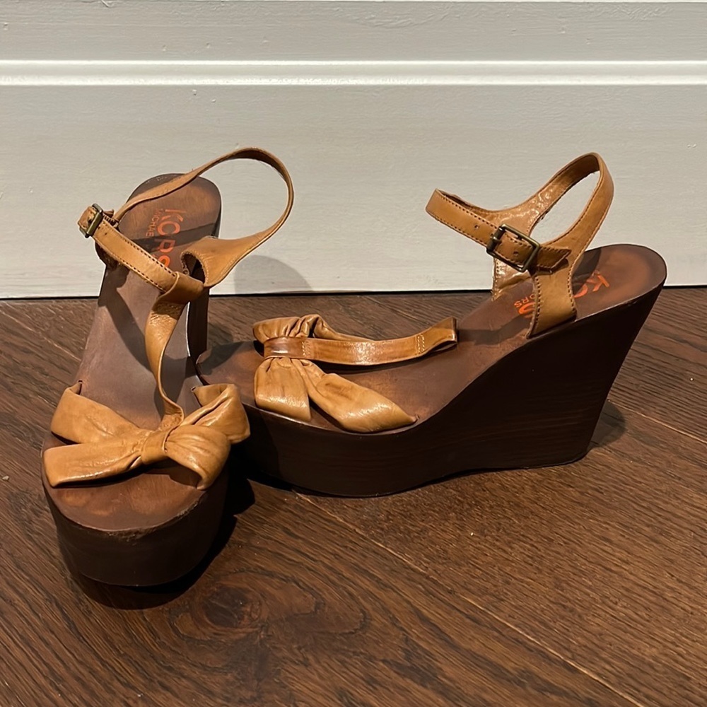 Michael Kors Women’s Brown Sandals Size 8.5